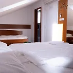 Sobe In Apartmaji Triglav - Gostinstvo Tomex 3*