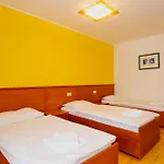 Sobe In Apartmaji Triglav - Gostinstvo Tomex Maison d'hôtes Ilirska Bistrica