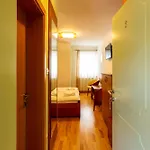 Sobe In Apartmaji Triglav - Gostinstvo Tomex 3* Ilirska Bistrica