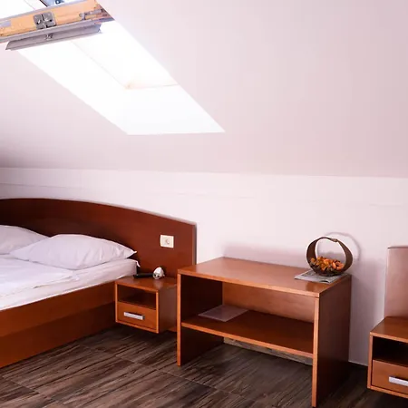 Sobe In Apartmaji Triglav - Gostinstvo Tomex Vendégház