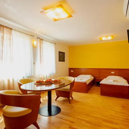 Sobe In Apartmaji Triglav - Gostinstvo Tomex Vendégház