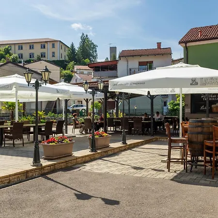 Casa de hóspedes Sobe In Apartmaji Triglav - Gostinstvo Tomex Ilirska Bistrica