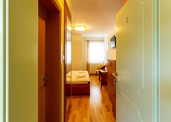 Sobe In Apartmaji Triglav - Gostinstvo Tomex 3* Ilirska Bistrica